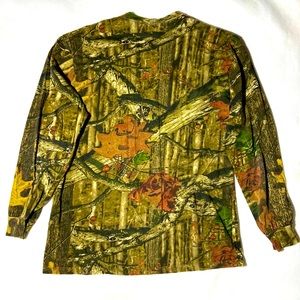 Russell Outdoor Camouflage Long Sleeve Pocker T. Size Large. Break Up Infinity